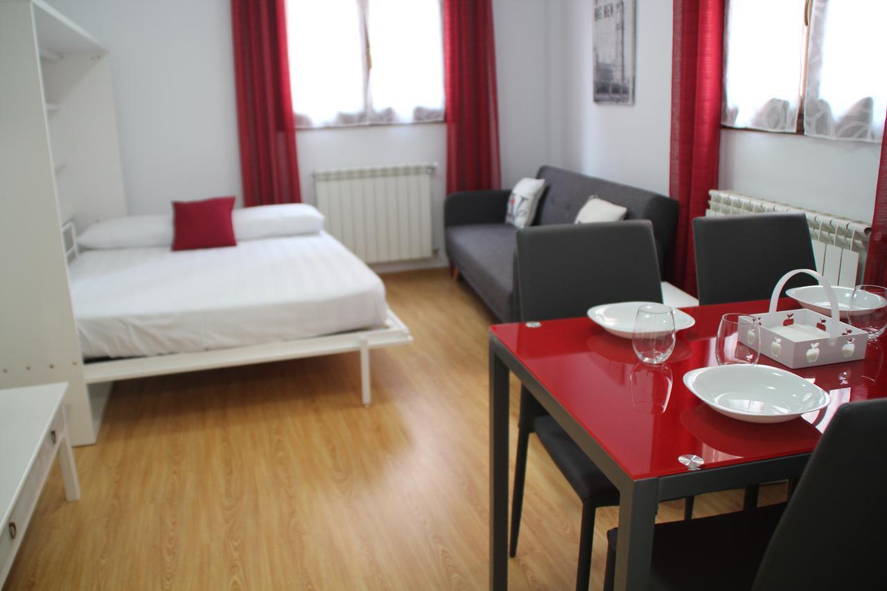 Apartamentos San Lazaro Ezcaray Exteriör bild