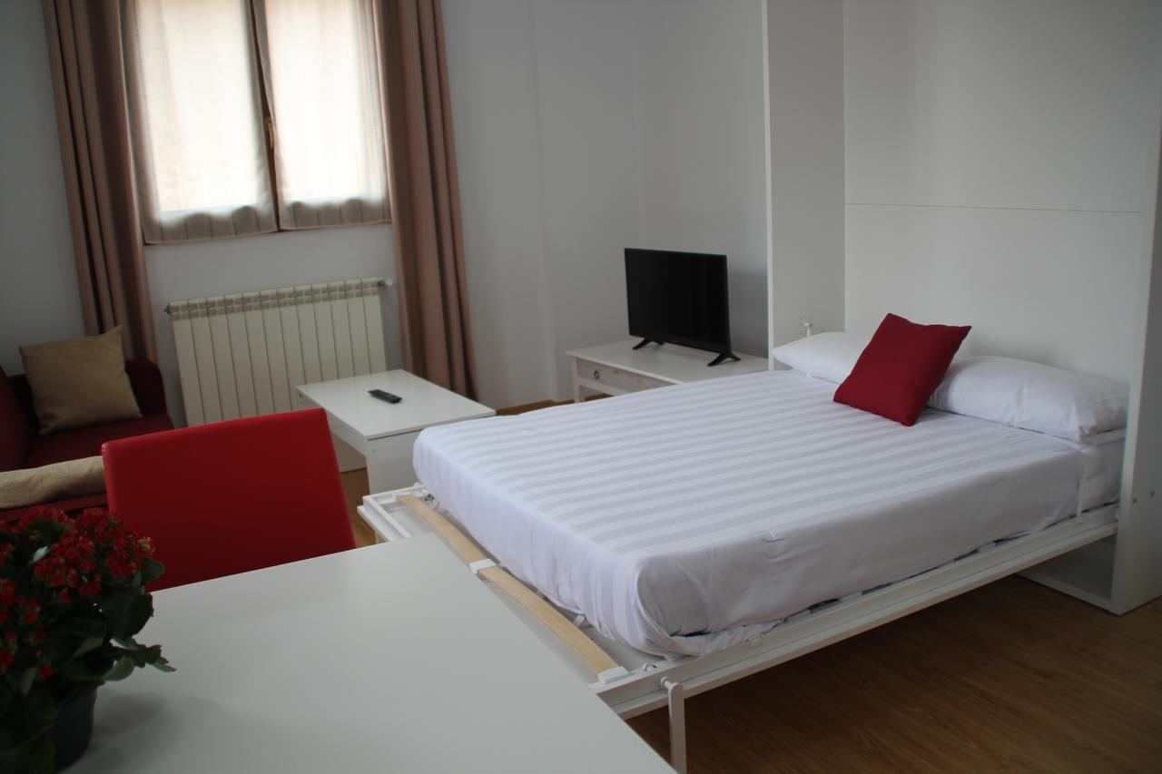 Apartamentos San Lazaro Ezcaray Exteriör bild